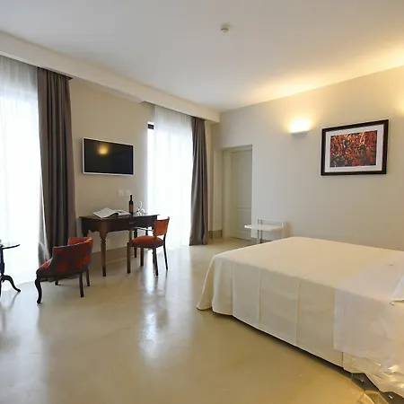 I Bastioni San Domenico - Boutique 4* غالّيبولي